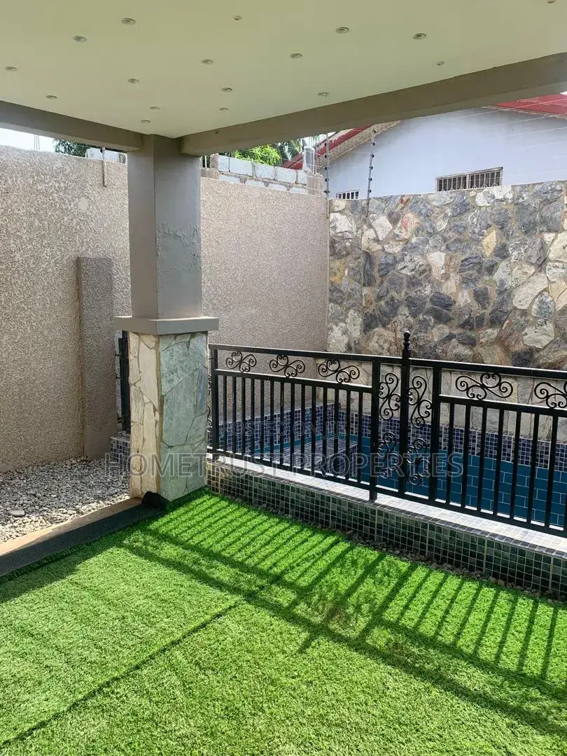 3bdrm Duplex in Adenta Powerland for rent