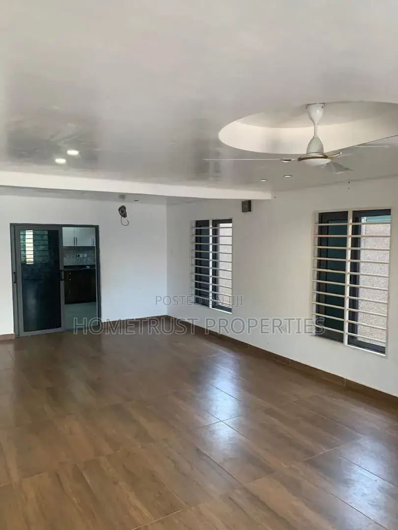 3bdrm Duplex in Adenta Powerland for rent