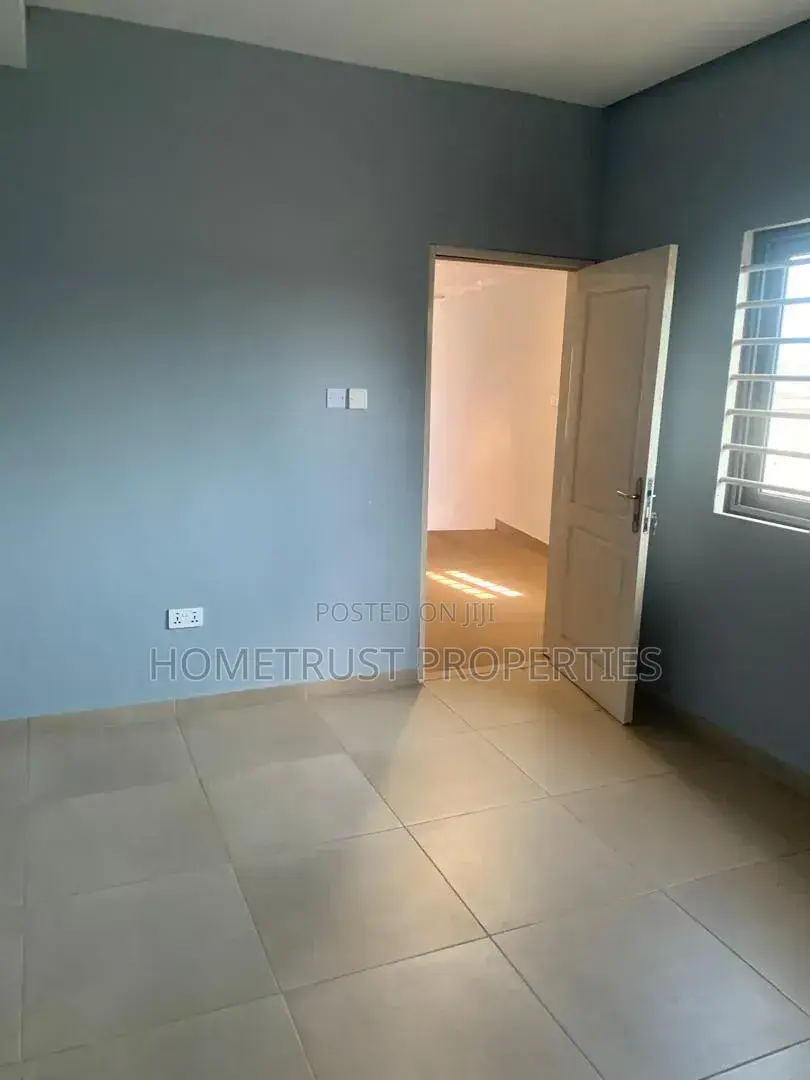3bdrm Duplex in Adenta Powerland for rent