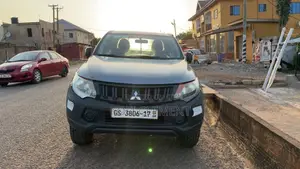 Mitsubishi L200 2017 Gray