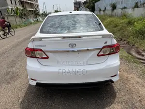 Toyota Corolla S Special Edition 4dr Sedan (1.8L 4cyl 4A) 2013 White