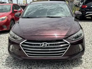 Hyundai Elantra Limited Sedan FWD (2.0L 4cyl 6A) 2017 Red