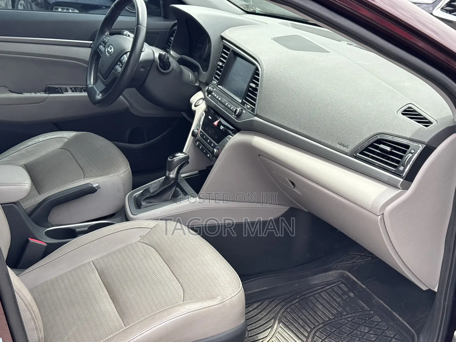 Hyundai Elantra Limited Sedan FWD (2.0L 4cyl 6A) 2017 Red