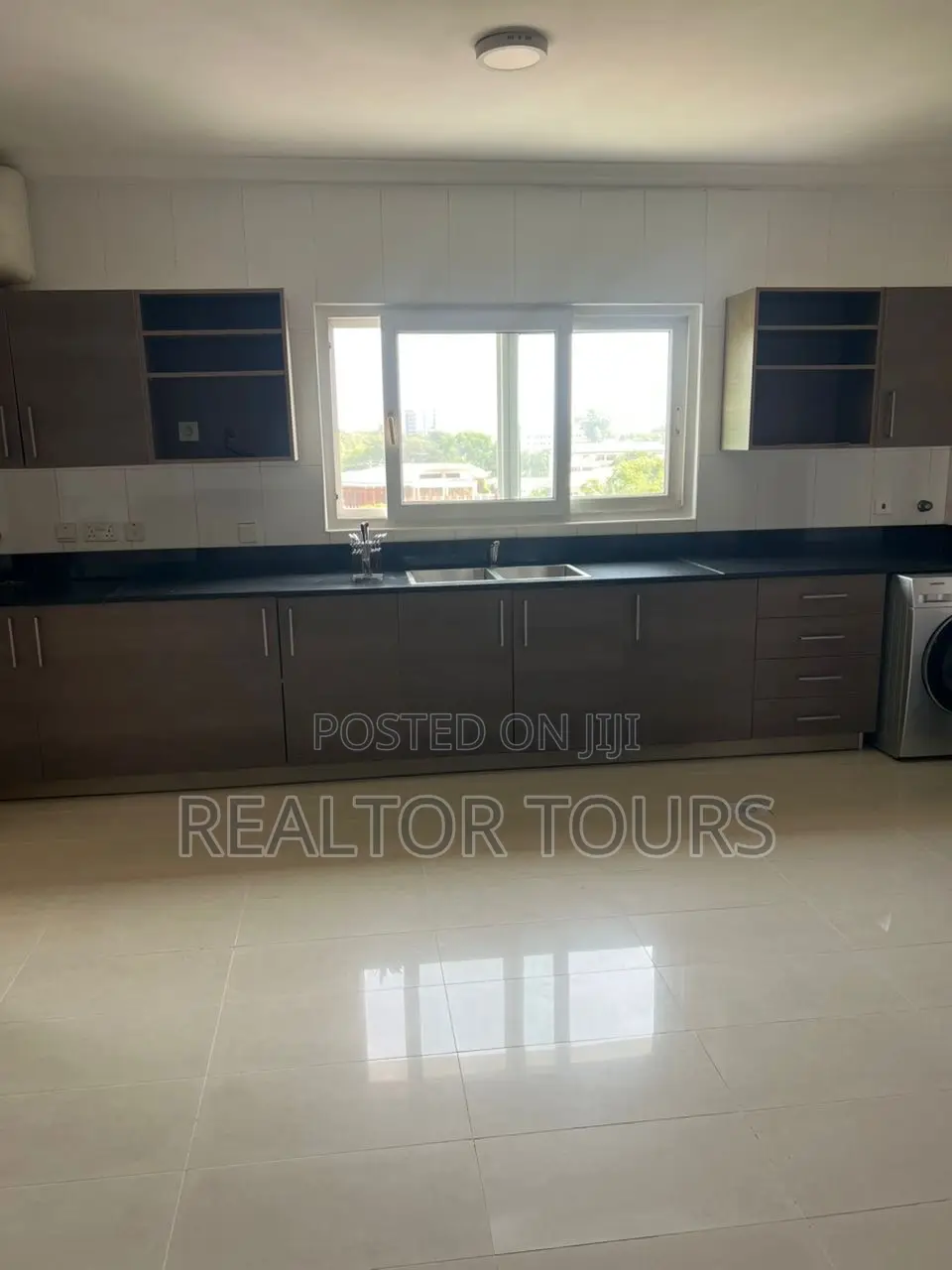 Furnished 3bdrm Apartment in Airport Residential Area for rent