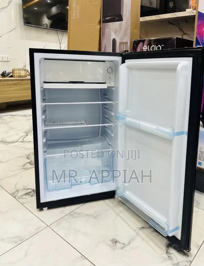 Classic Pearl Nasf1-110fl Single Door Table Top Fridge(Black).