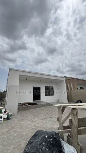 3bdrm House in Pokuase for sale