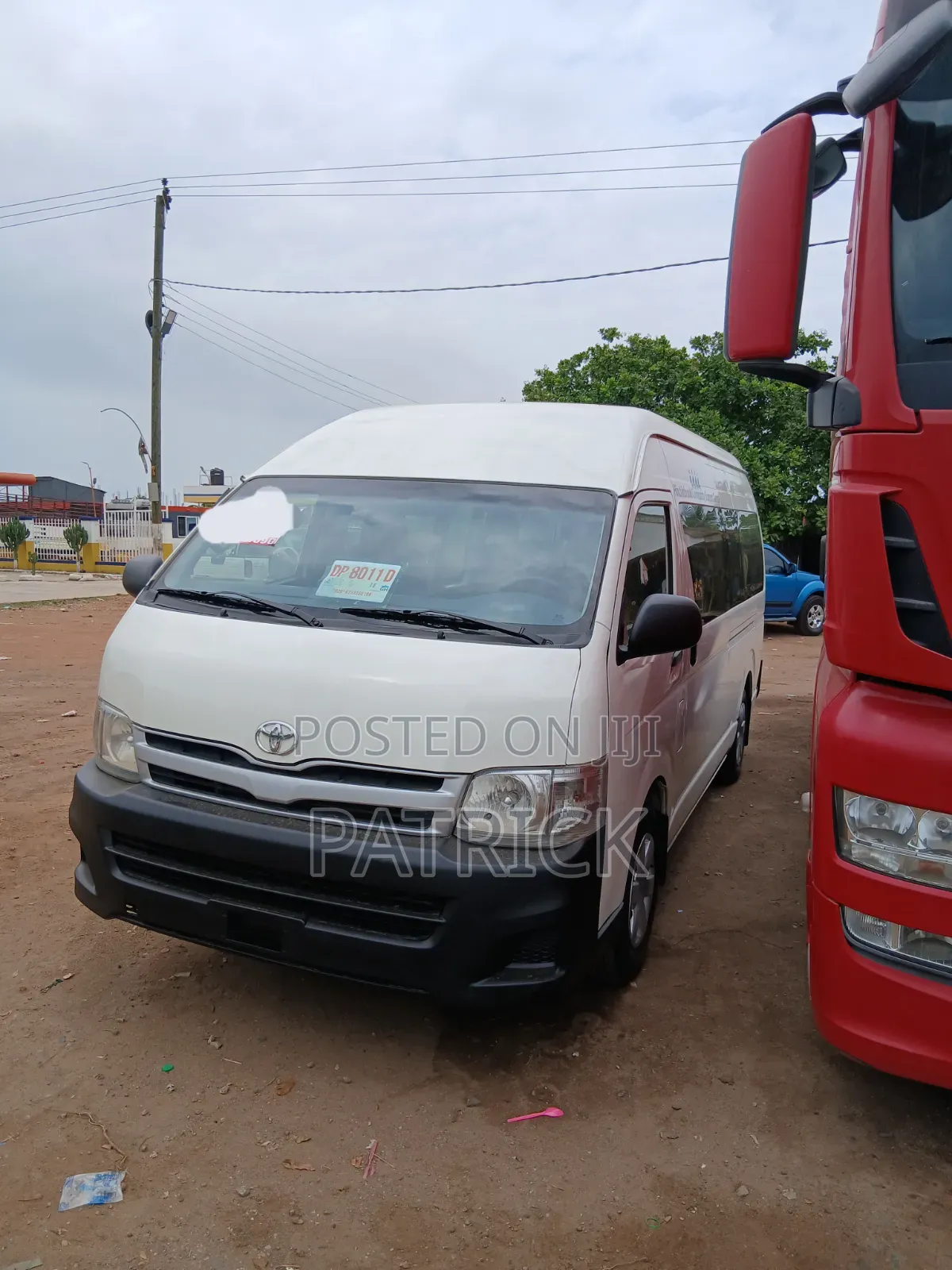 Toyota HiAce 2013 White