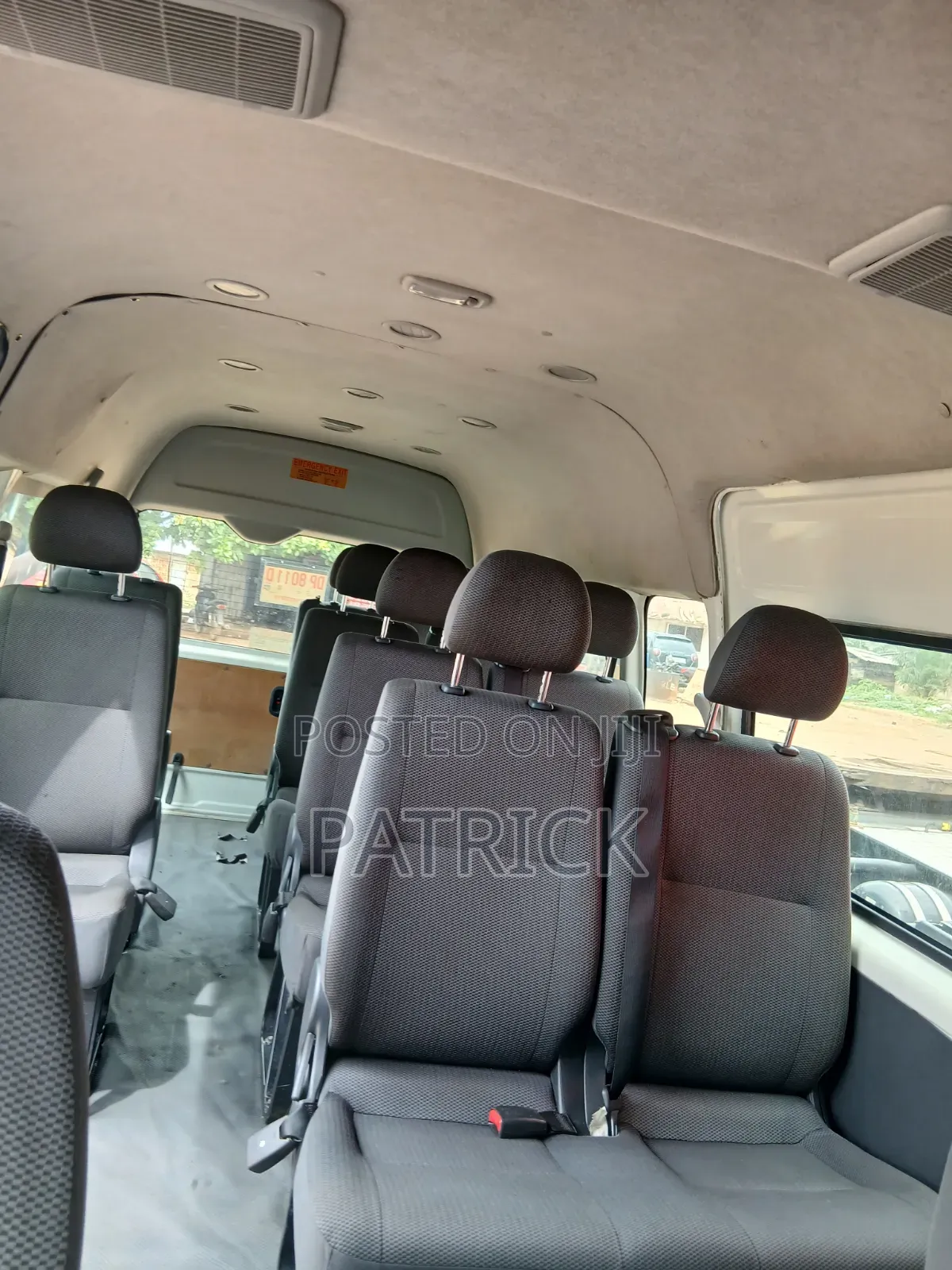 Toyota HiAce 2013 White