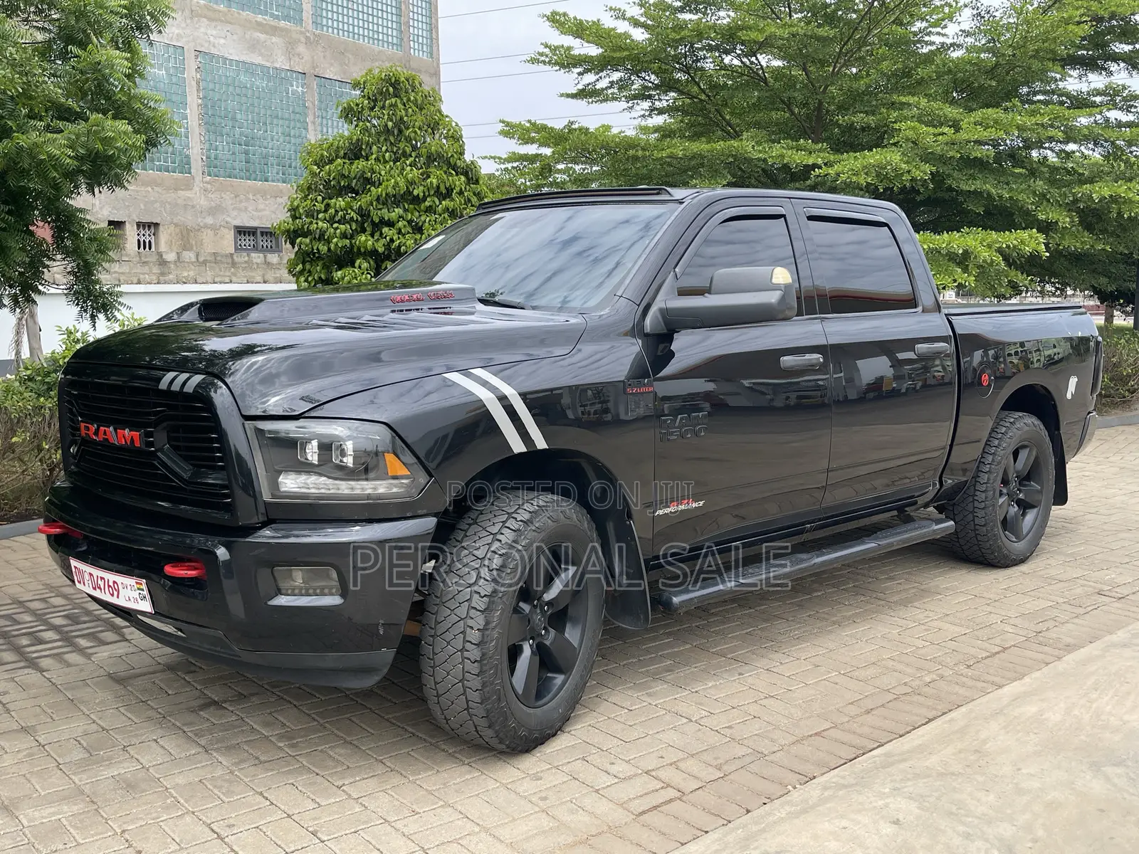 RAM 1500 Tradesman Crew Cab 5.6 ft SB 2023 Black