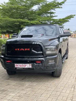 RAM 1500 Tradesman Crew Cab 5.6 ft SB 2023 Black