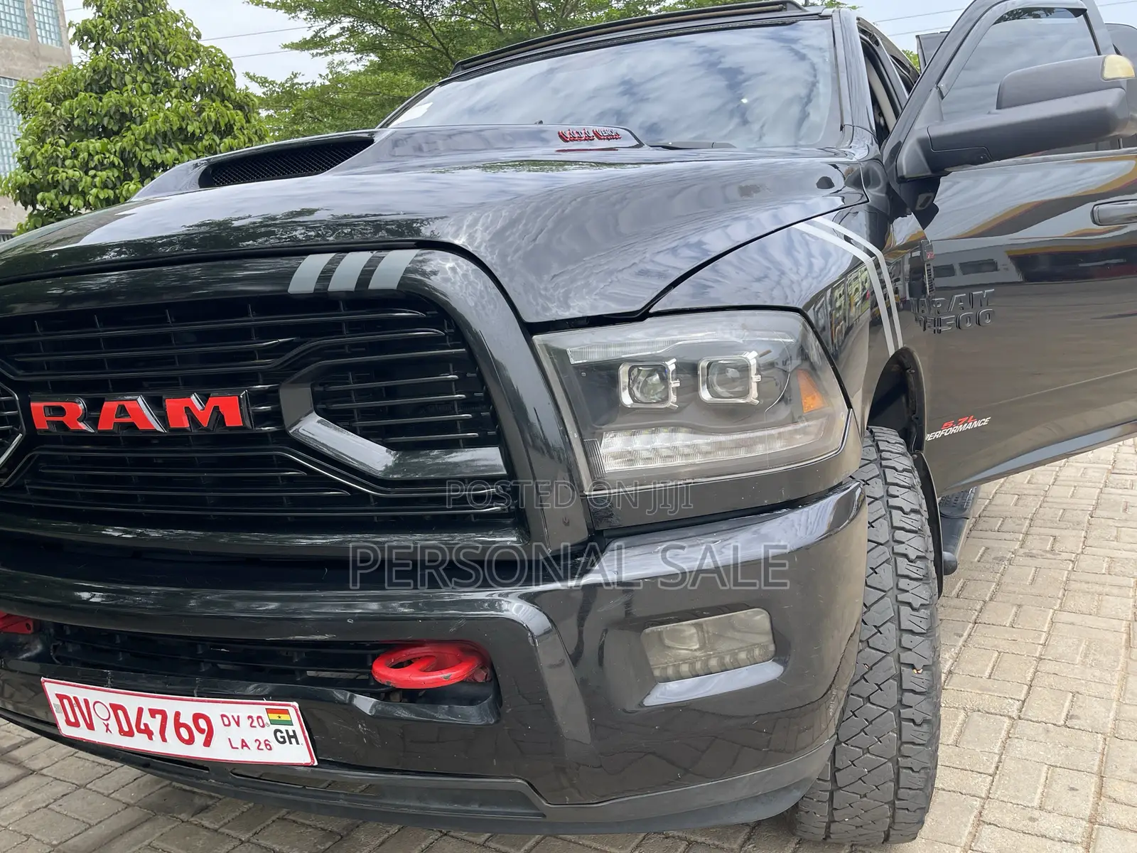 RAM 1500 Tradesman Crew Cab 5.6 ft SB 2023 Black