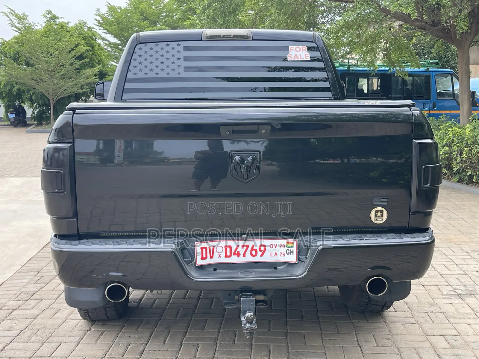RAM 1500 Tradesman Crew Cab 5.6 ft SB 2023 Black