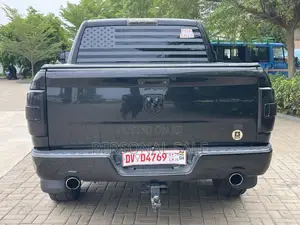 RAM 1500 Tradesman Crew Cab 5.6 ft SB 2023 Black