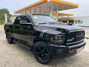 RAM 1500 Tradesman Crew Cab 5.6 ft SB 2023 Black