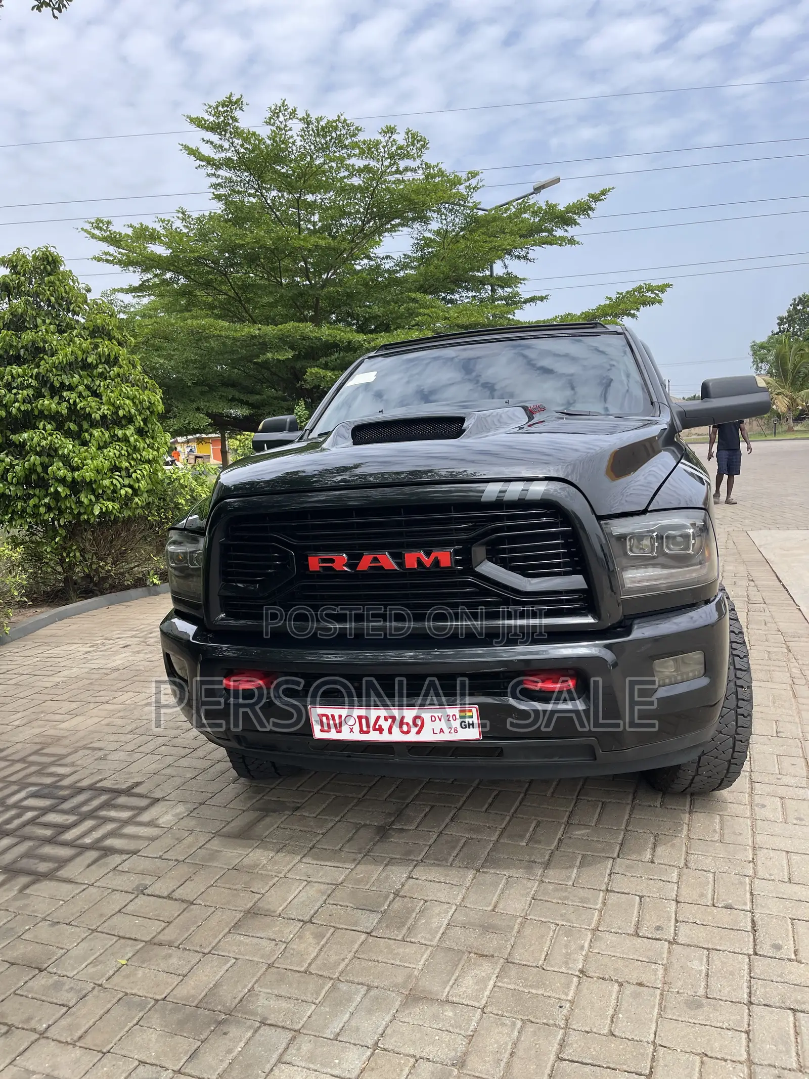 RAM 1500 Tradesman Crew Cab 5.6 ft SB 2023 Black