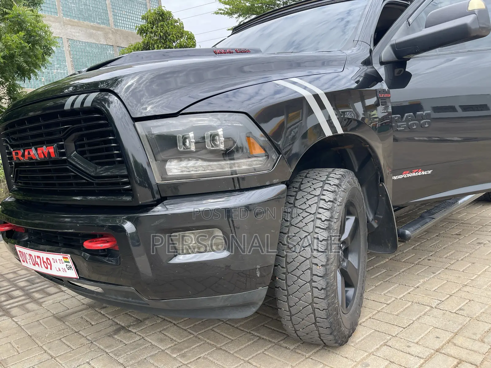 RAM 1500 Tradesman Crew Cab 5.6 ft SB 2023 Black
