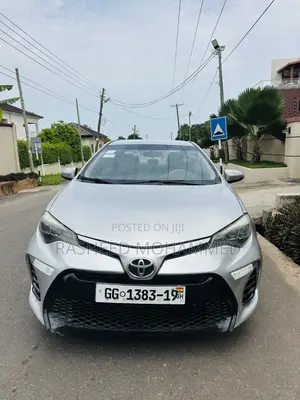 Toyota Corolla LE Plus 4dr Sedan (1.8L 4cyl CVT) 2015 Silver