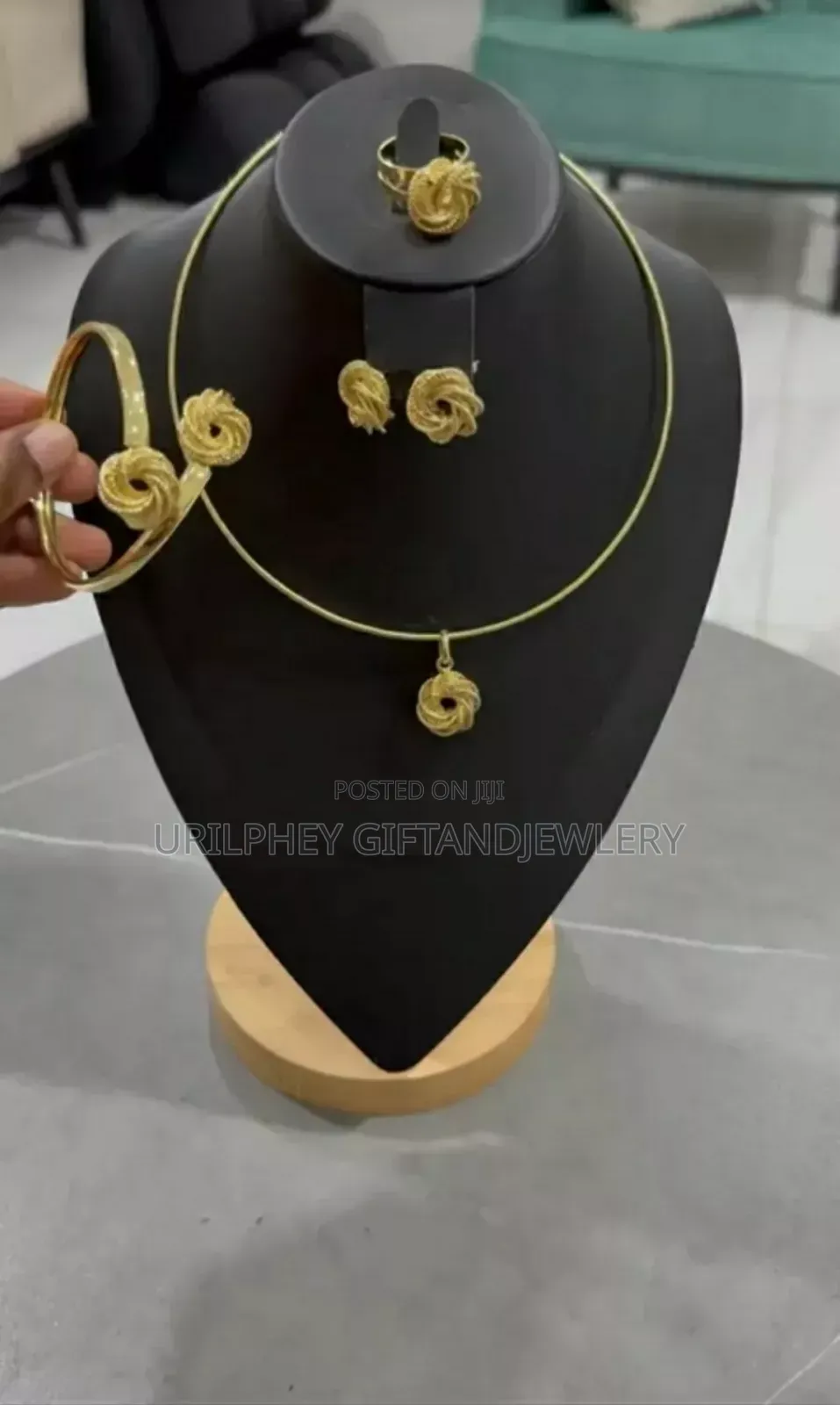 Quantity Jewelry Set