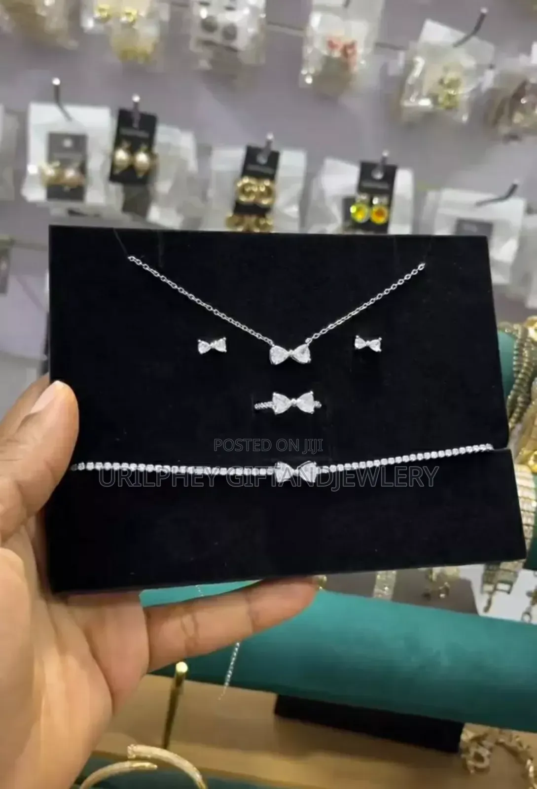 Classy Jewelry Set
