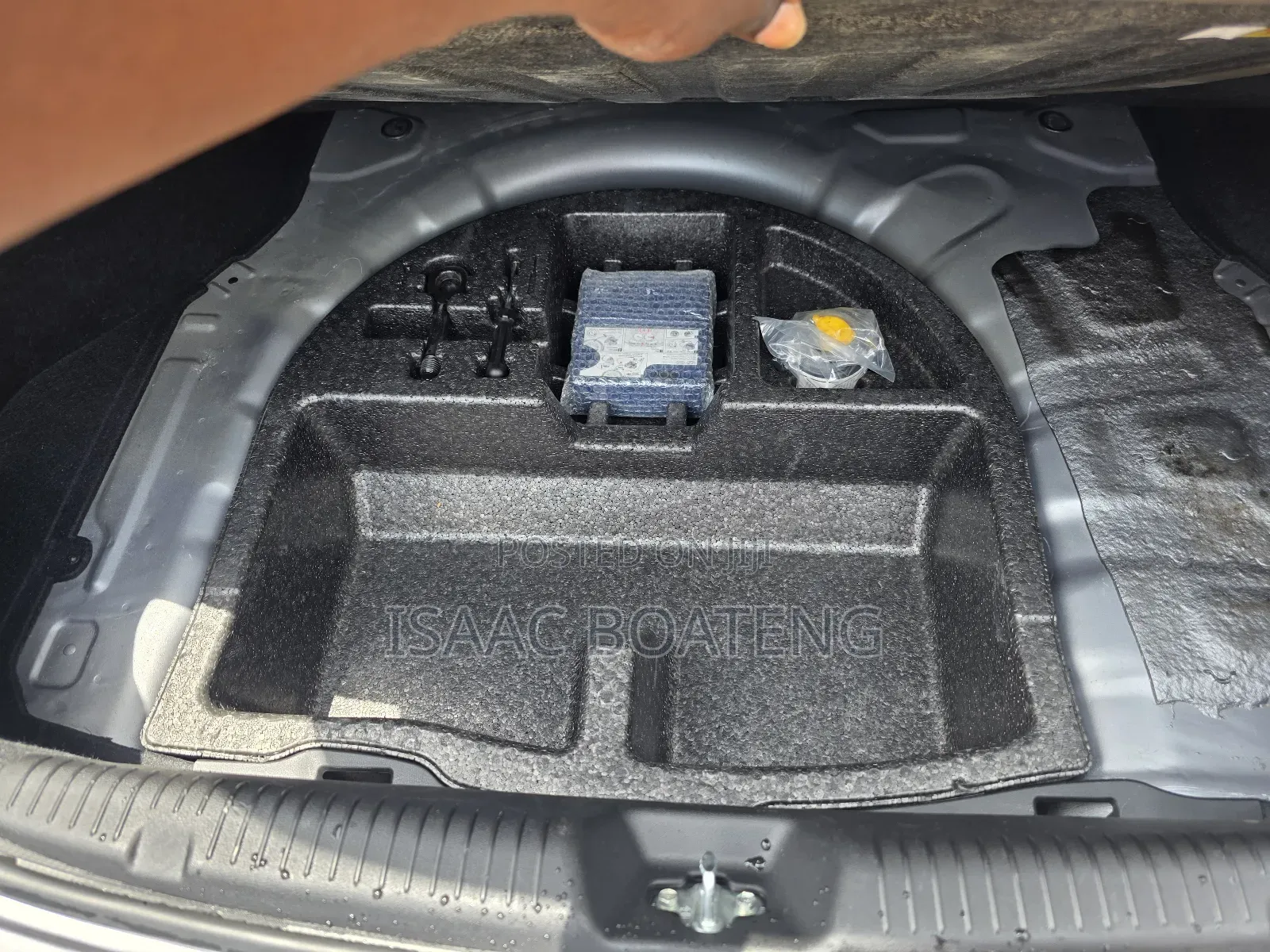 Hyundai Elantra Limited 4dr Sedan (1.8L 4cyl 6A) 2015 Silver