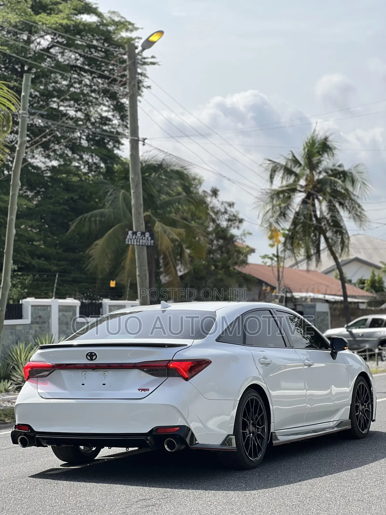 Toyota Avalon TRD 2020 White