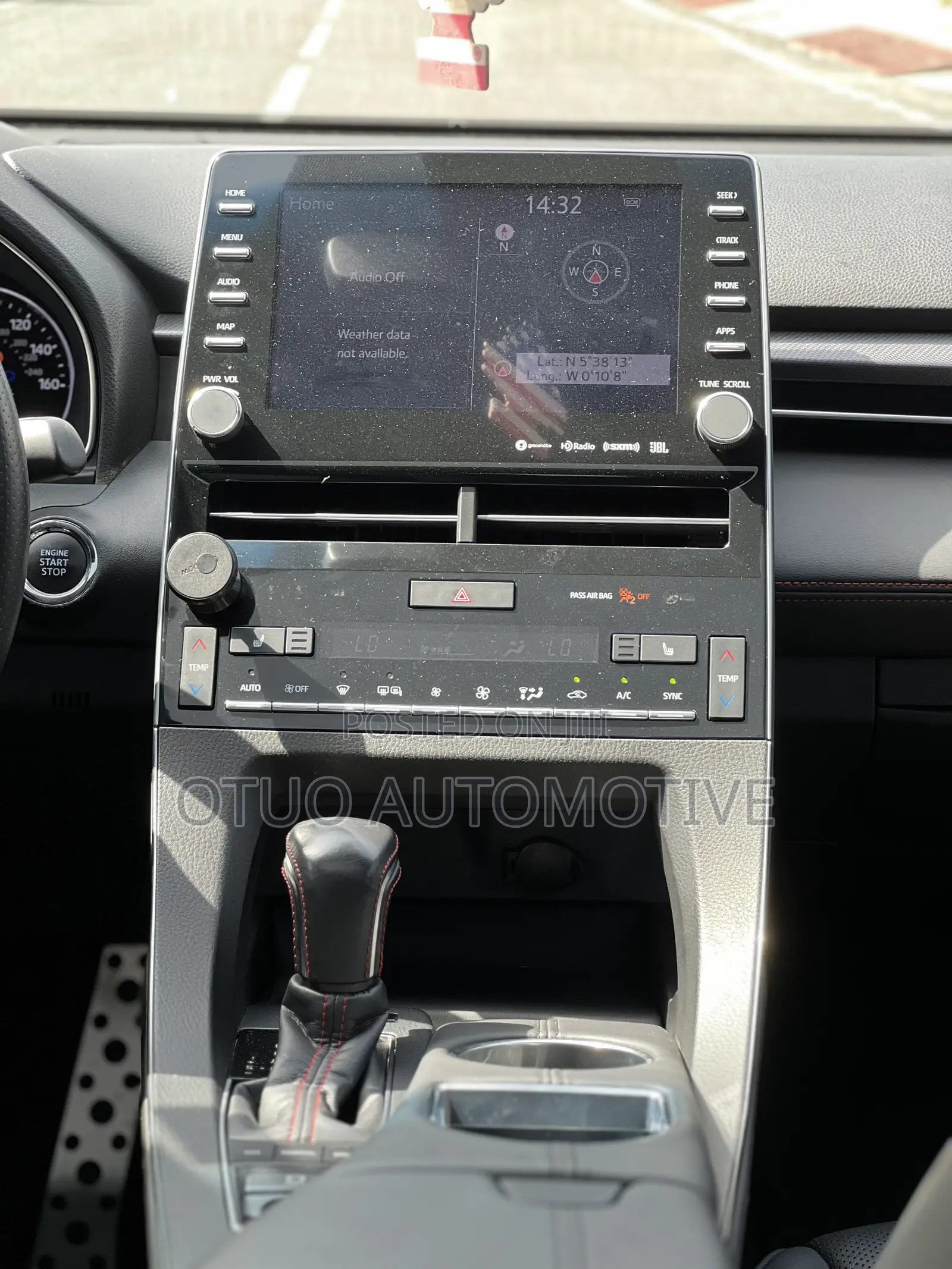 Toyota Avalon TRD 2020 White