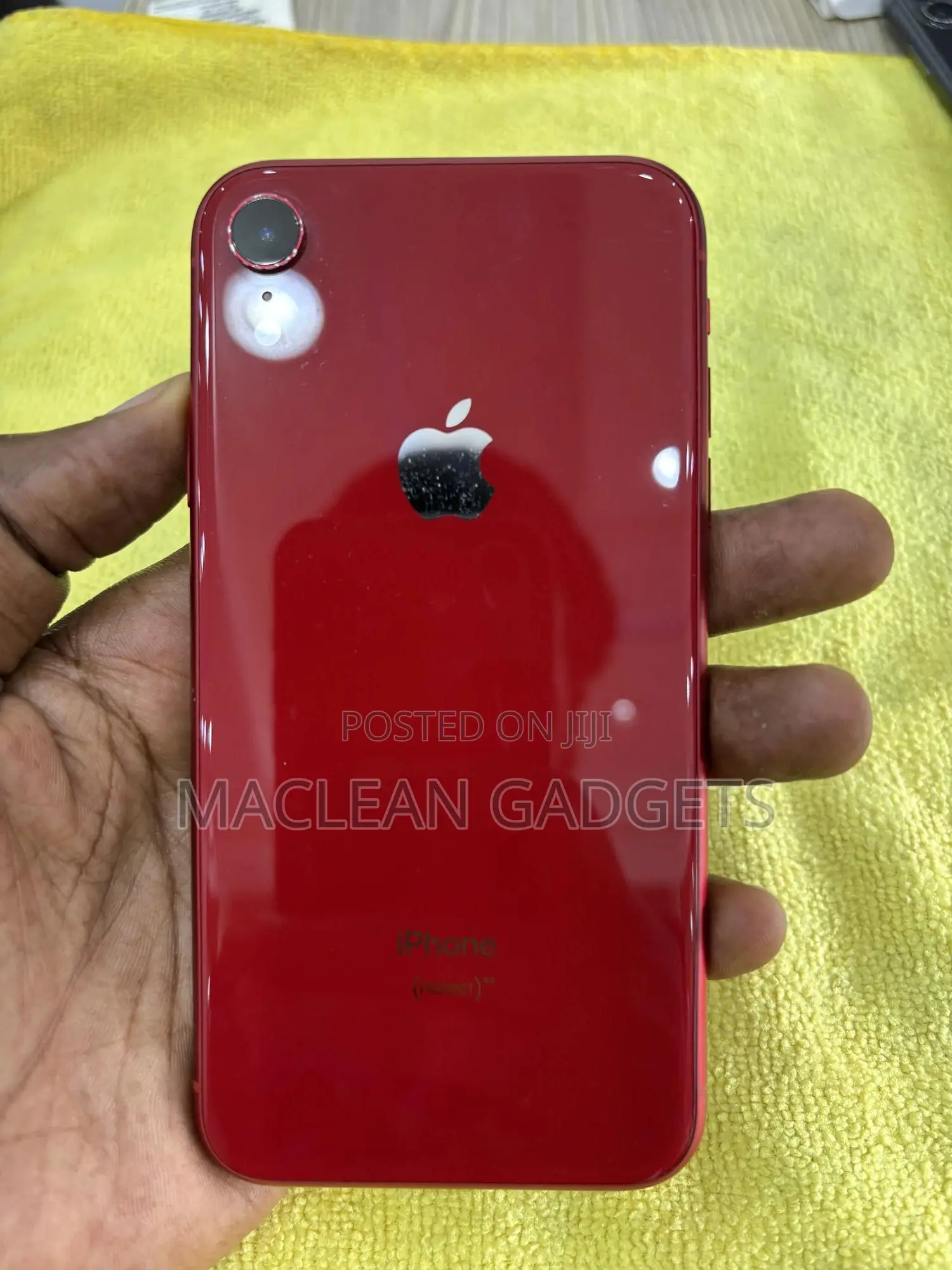 Apple iPhone XR 64 GB Red
