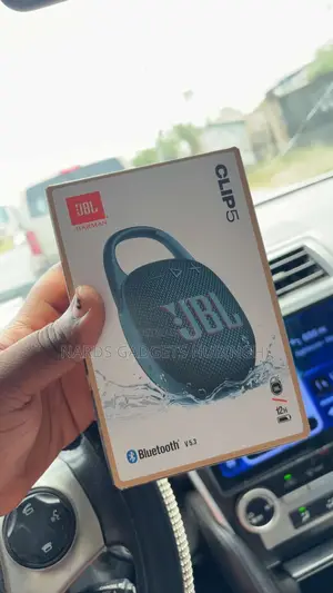 JBL Clip 5