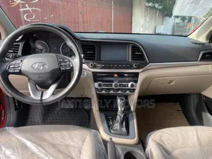 Hyundai Elantra Limited 2020 Red