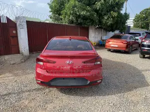 Hyundai Elantra Limited 2020 Red