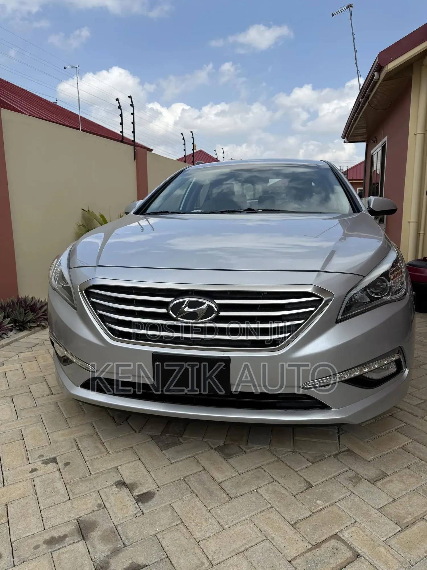 Hyundai Sonata Sport Sedan FWD (2.4L 4cyl 6A) 2017 Silver
