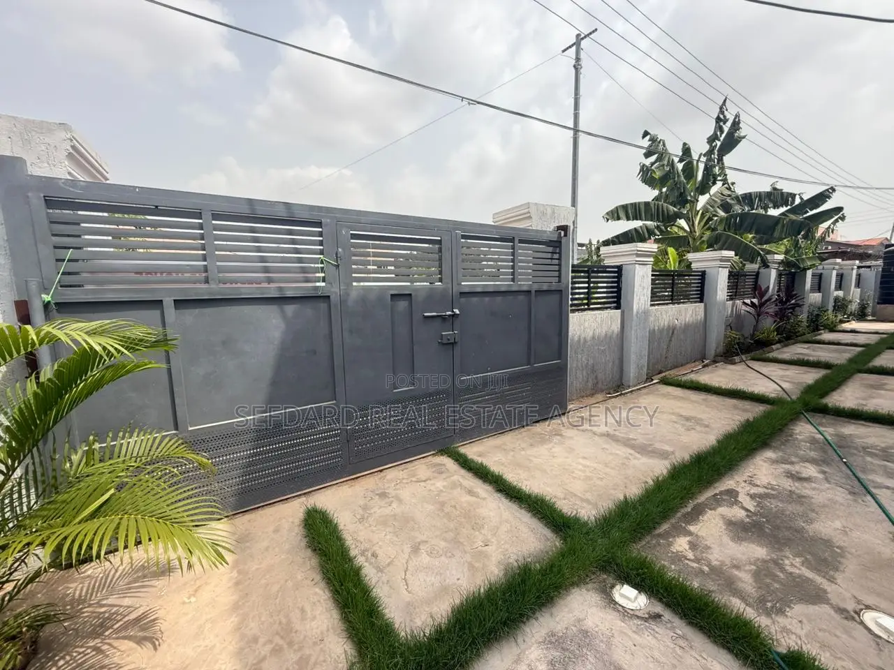 7bdrm House in Sefdard Properties, Tema Metropolitan for rent