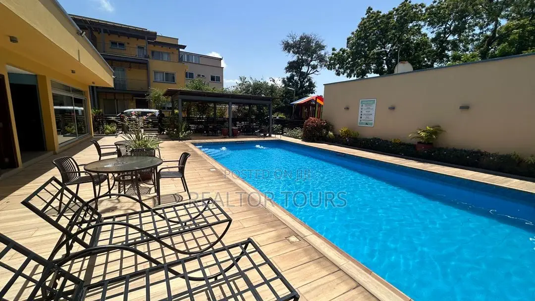 4bdrm Townhouse / Terrace in Cantonments for rent