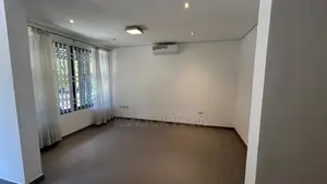 4bdrm Townhouse / Terrace in Cantonments for rent