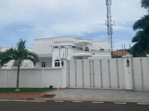 5bdrm Mansion in Tiyumba Real Estate, A&C Mall Area for rent