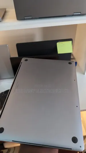 Laptop Maingear 16GB Intel Core i7 SSD 512GB