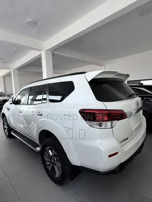 New Nissan Terrano 2025 White