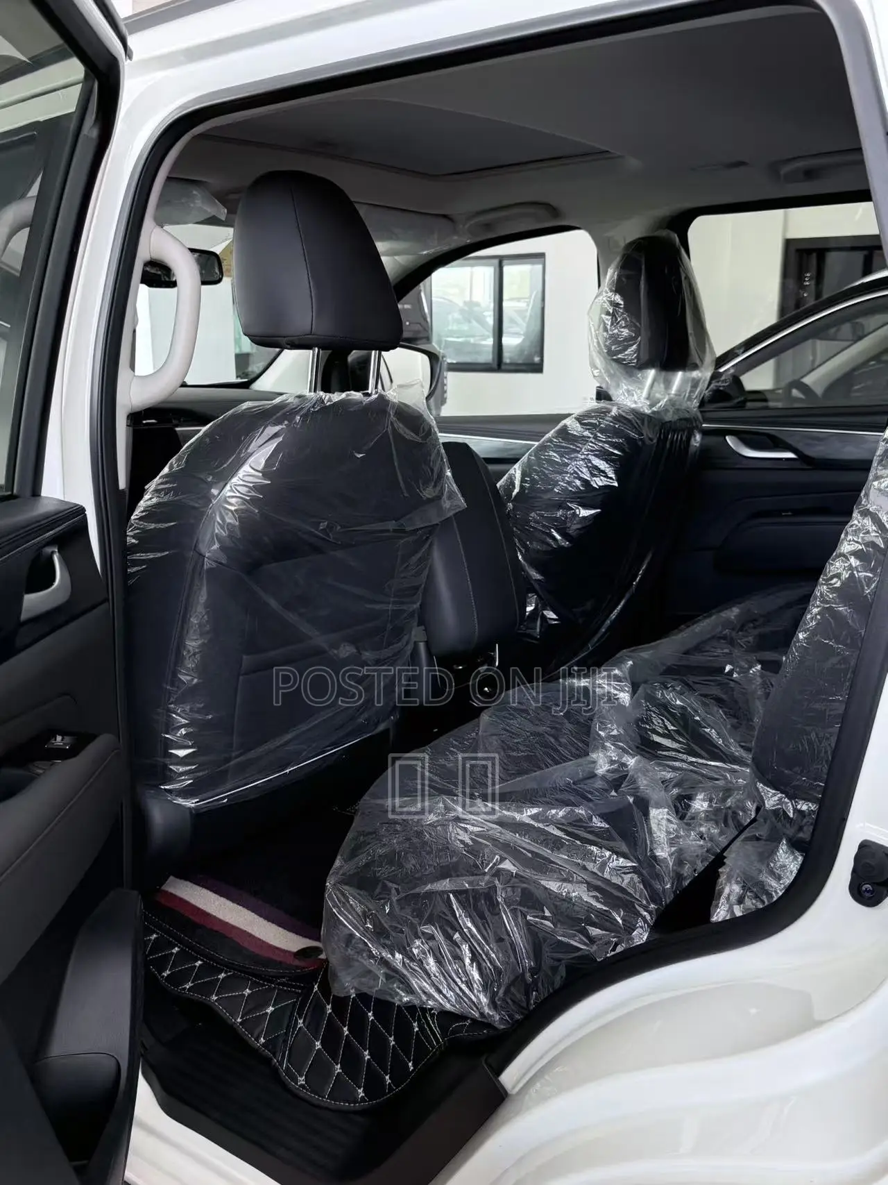New Nissan Terrano 2025 White
