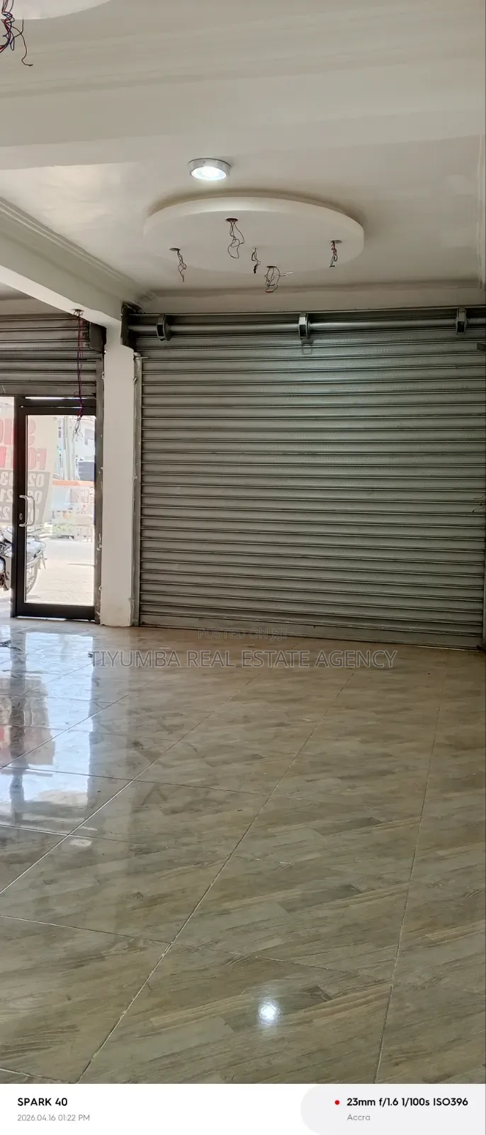 Double Shop for Rent .