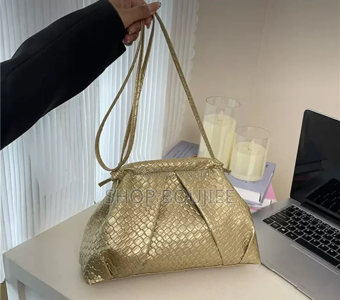 Purse Bag Every Lady Must Have
