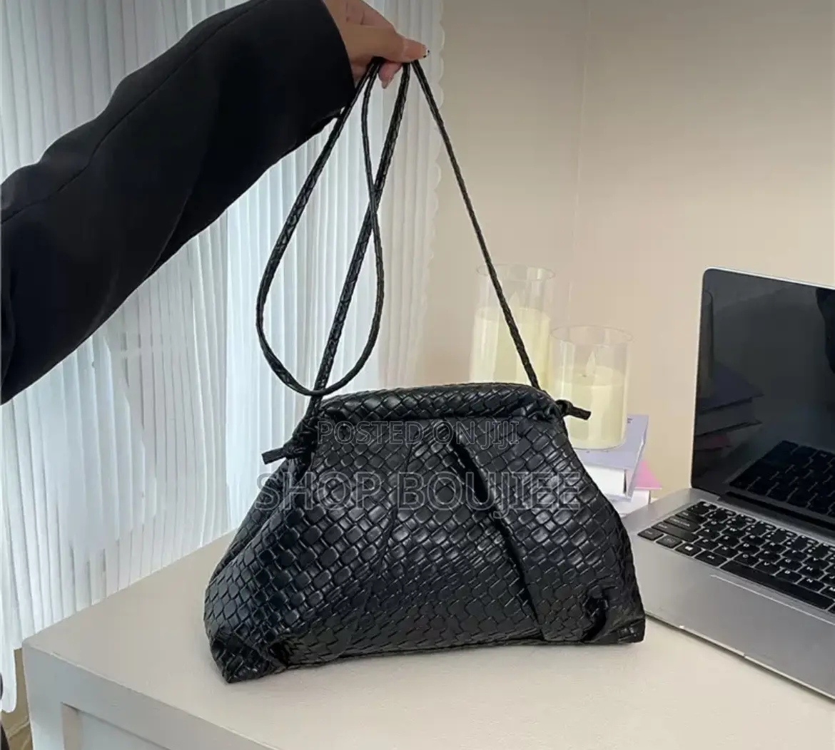 Purse Bag Every Lady Must Have