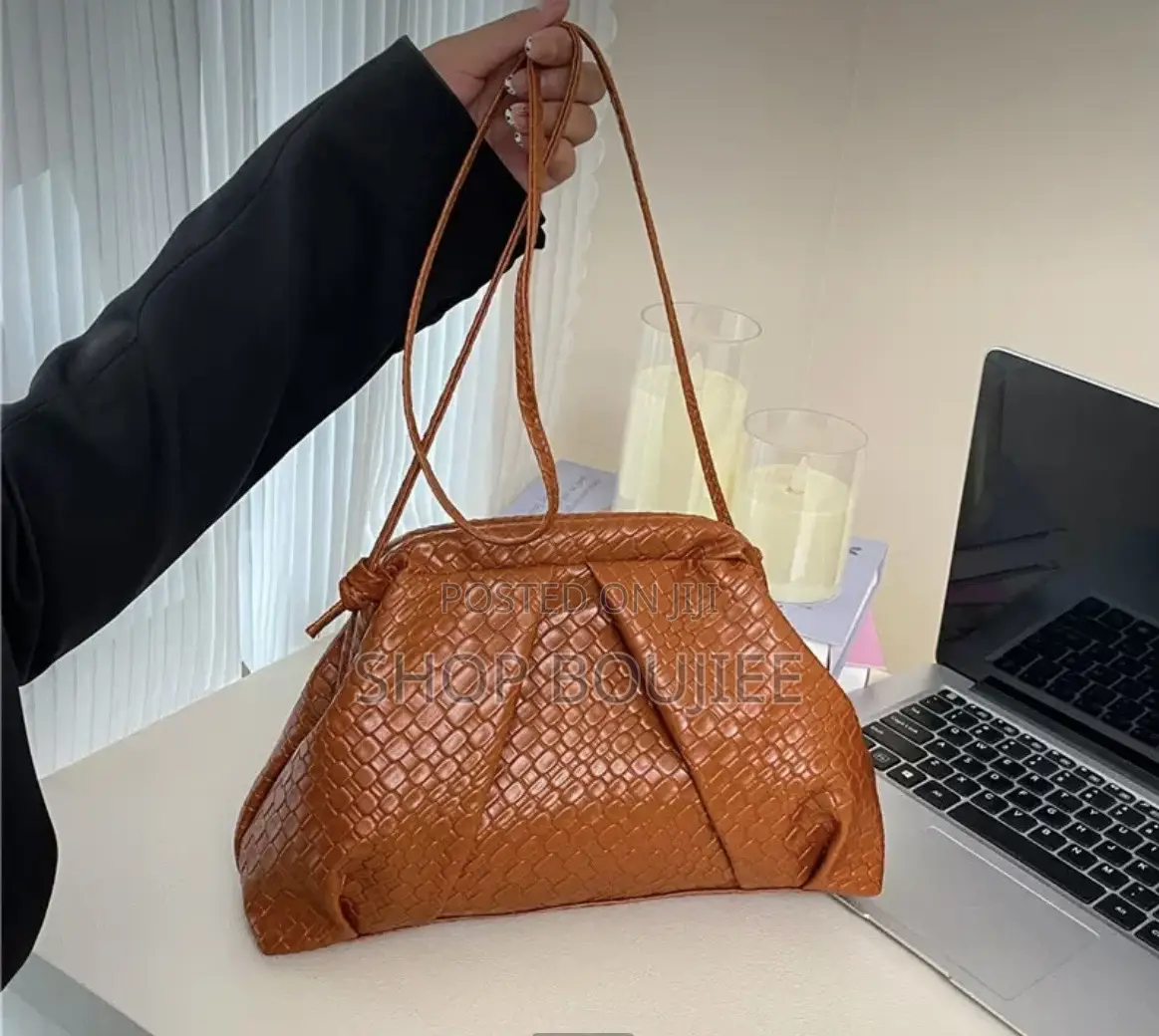 Purse Bag Every Lady Must Have