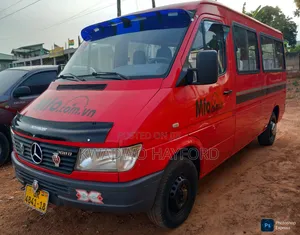 Mercedes-Benz Sprinter 2010 Red