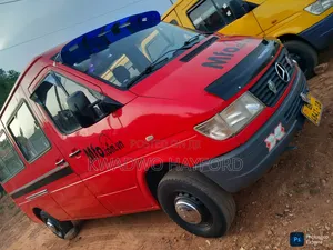 Mercedes-Benz Sprinter 2010 Red