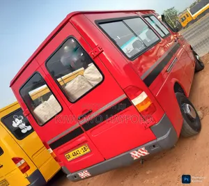 Mercedes-Benz Sprinter 2010 Red