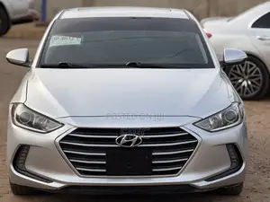 Hyundai Elantra Value Edition Sedan FWD (2.0L 4cyl 6A) 2017 Silver
