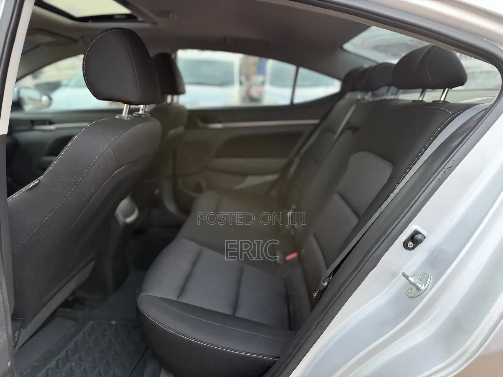 Hyundai Elantra Value Edition Sedan FWD (2.0L 4cyl 6A) 2017 Silver