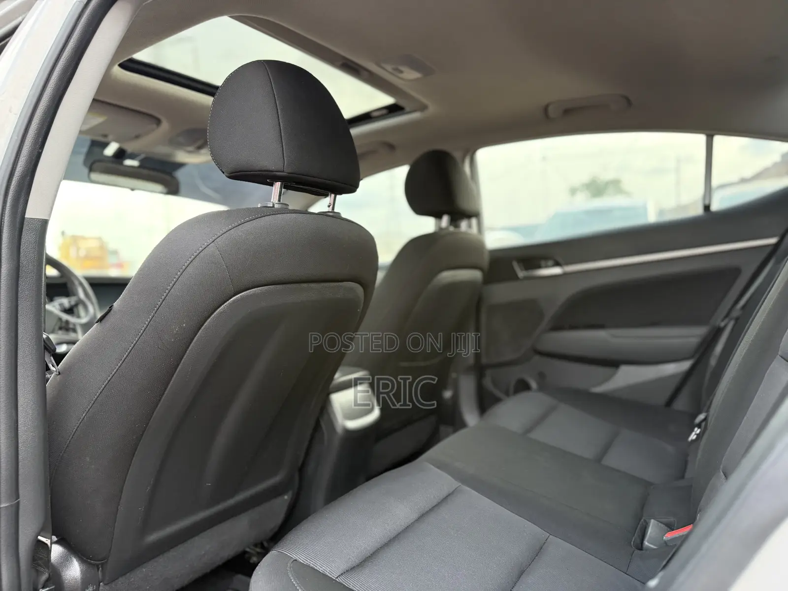 Hyundai Elantra Value Edition Sedan FWD (2.0L 4cyl 6A) 2017 Silver