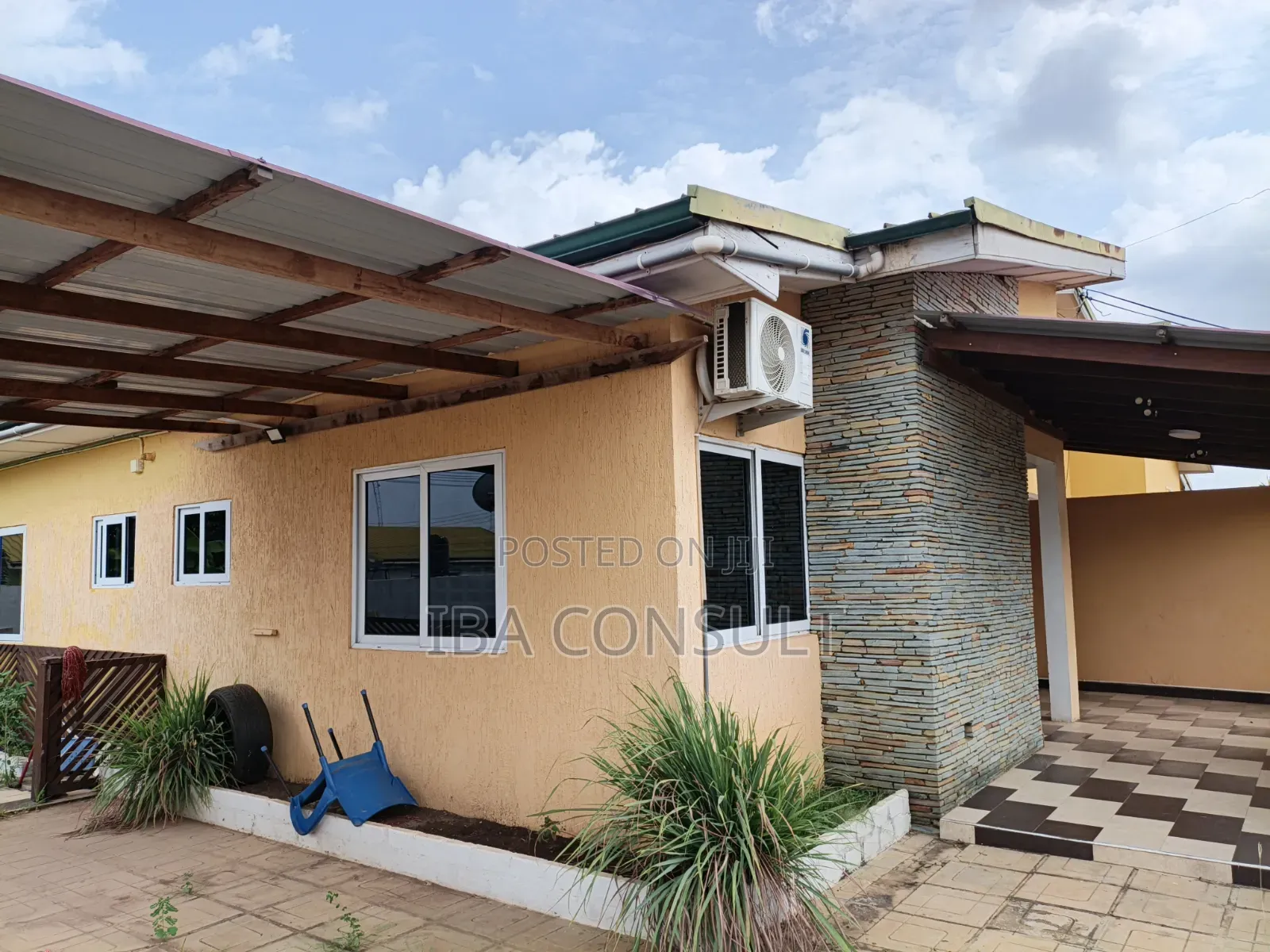 2bdrm Townhouse/Terrace in Amrahia for sale