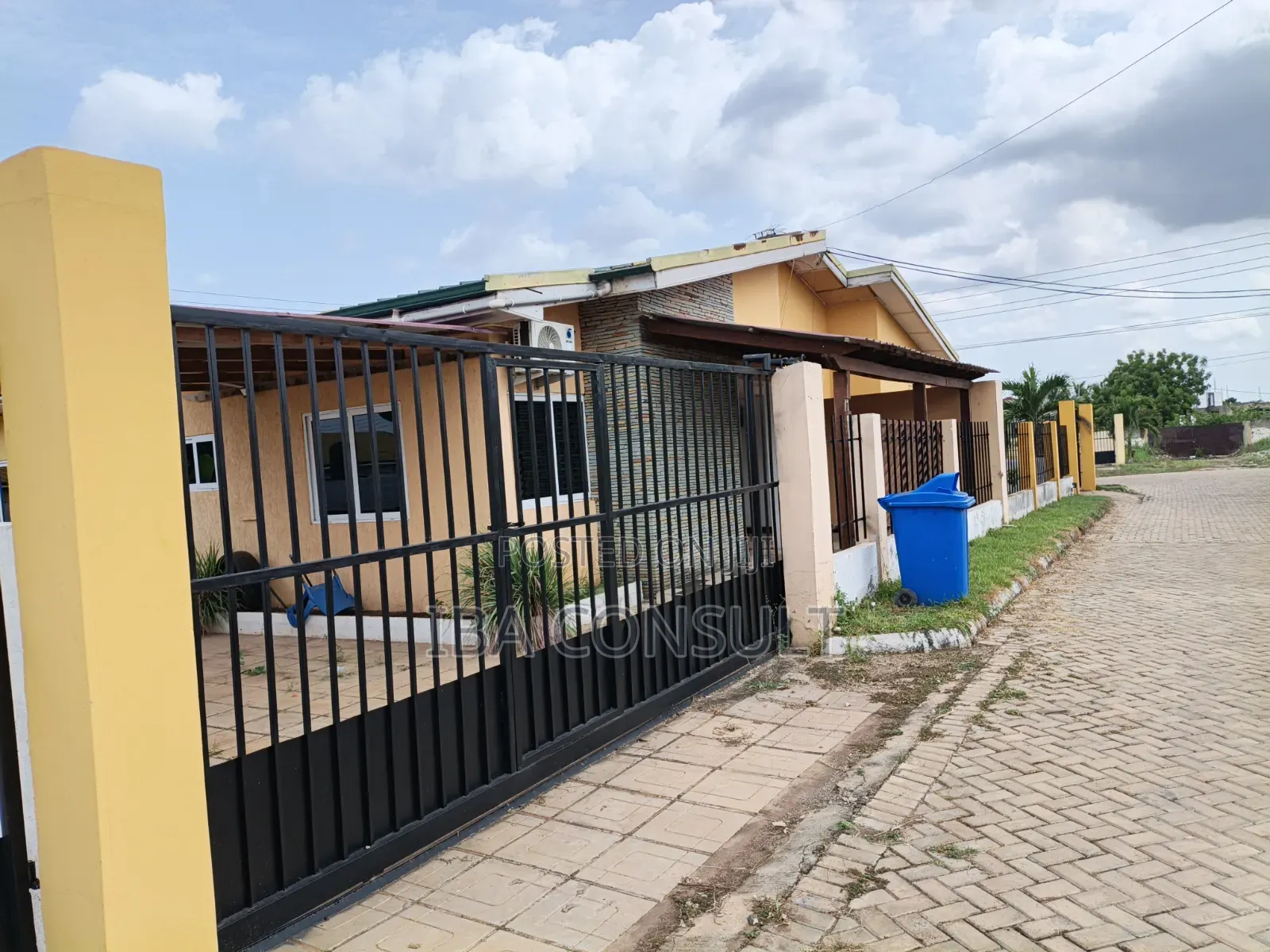 2bdrm Townhouse/Terrace in Amrahia for sale